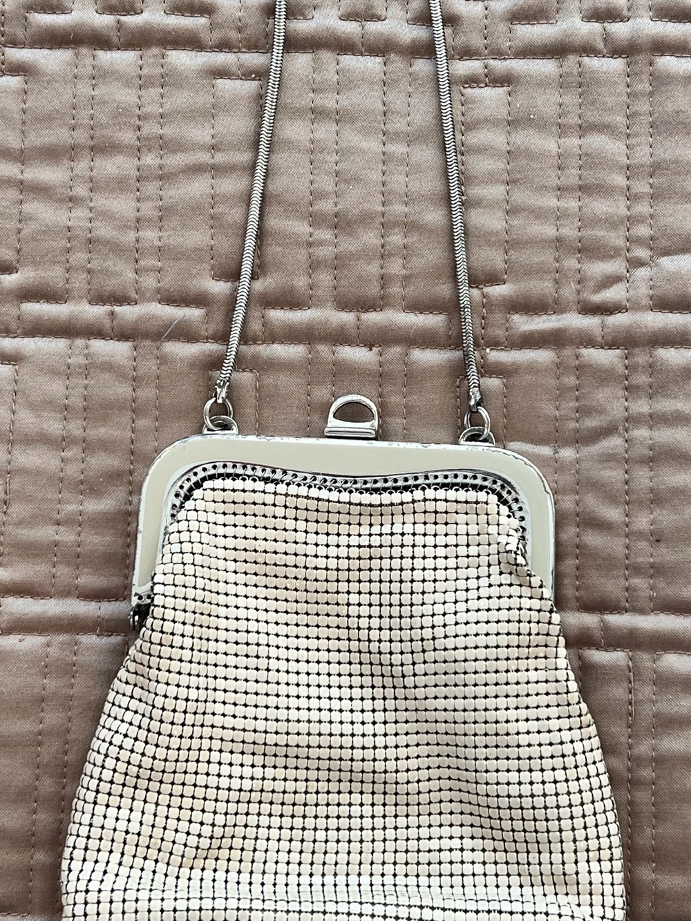 VINTAGE GLOMESH 1970 PURSE